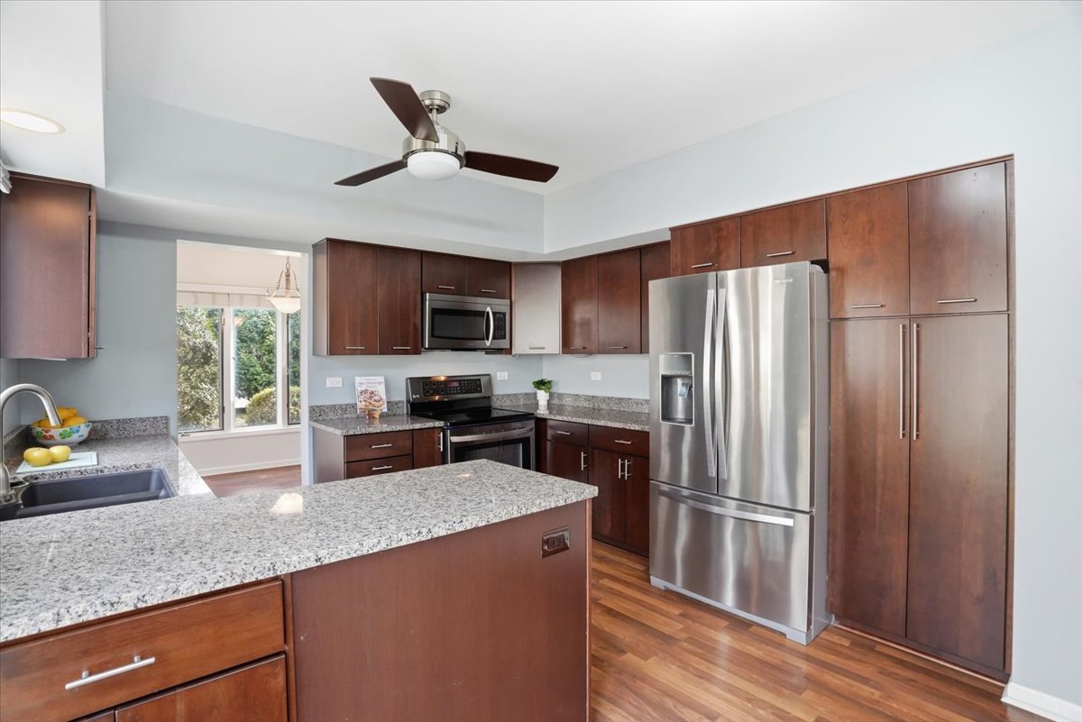 1308 Downs Parkway, Libertyville, IL 60048