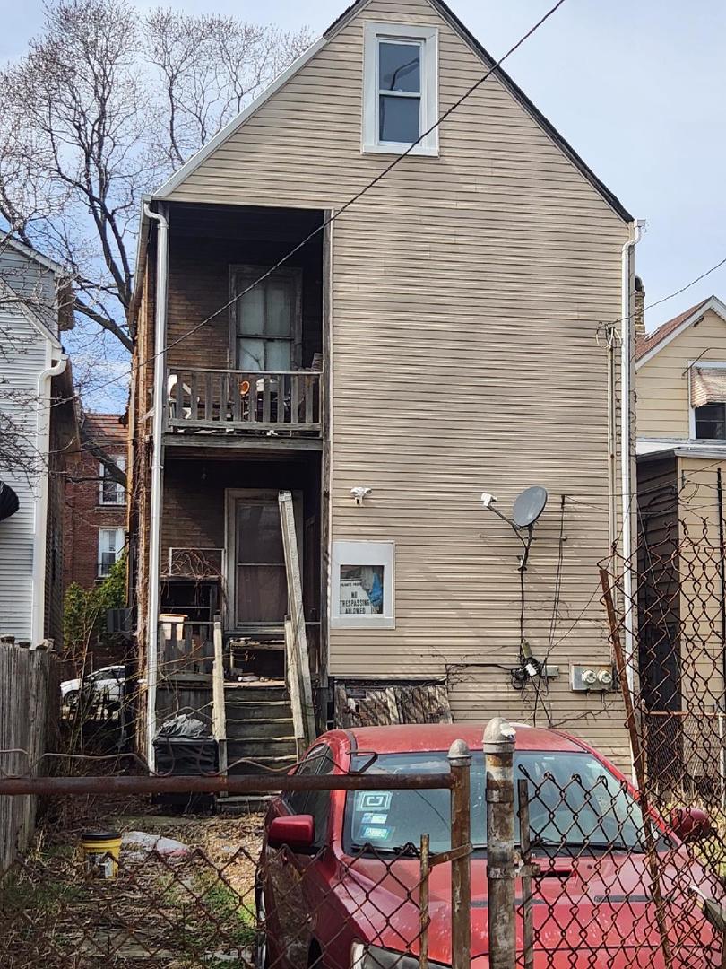 3009 N Whipple Street, Chicago, IL 60618