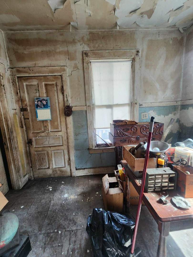 3009 N Whipple Street, Chicago, IL 60618