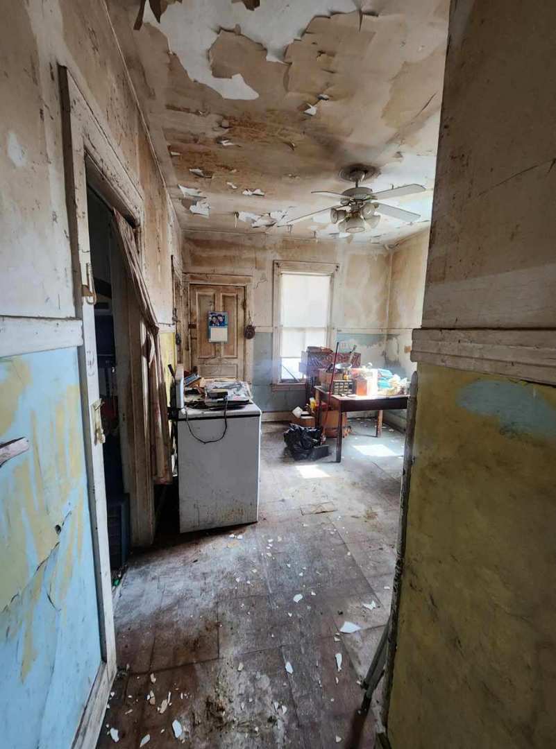 3009 N Whipple Street, Chicago, IL 60618