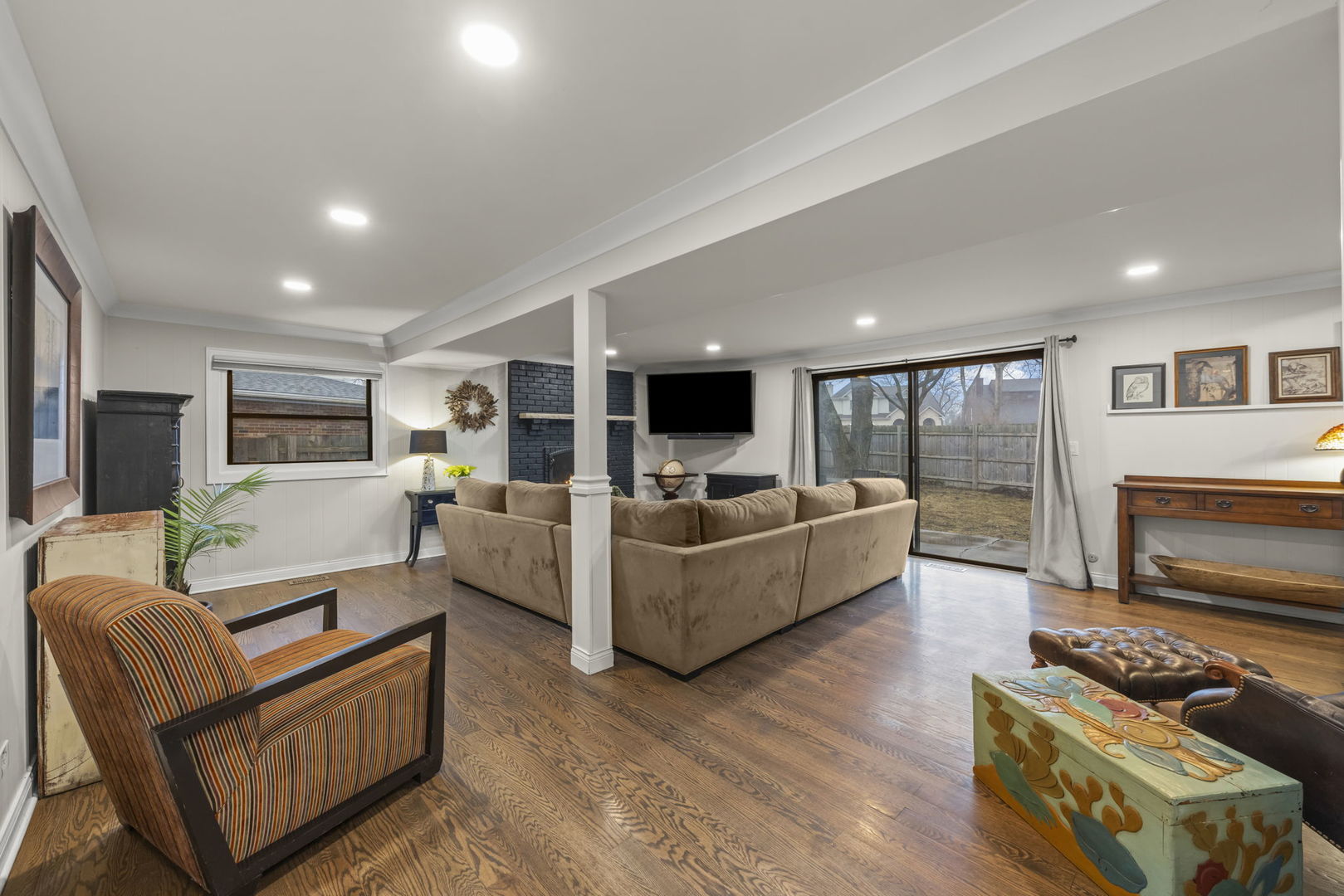 940 Weatherbee Place, Downers Grove, IL 60516