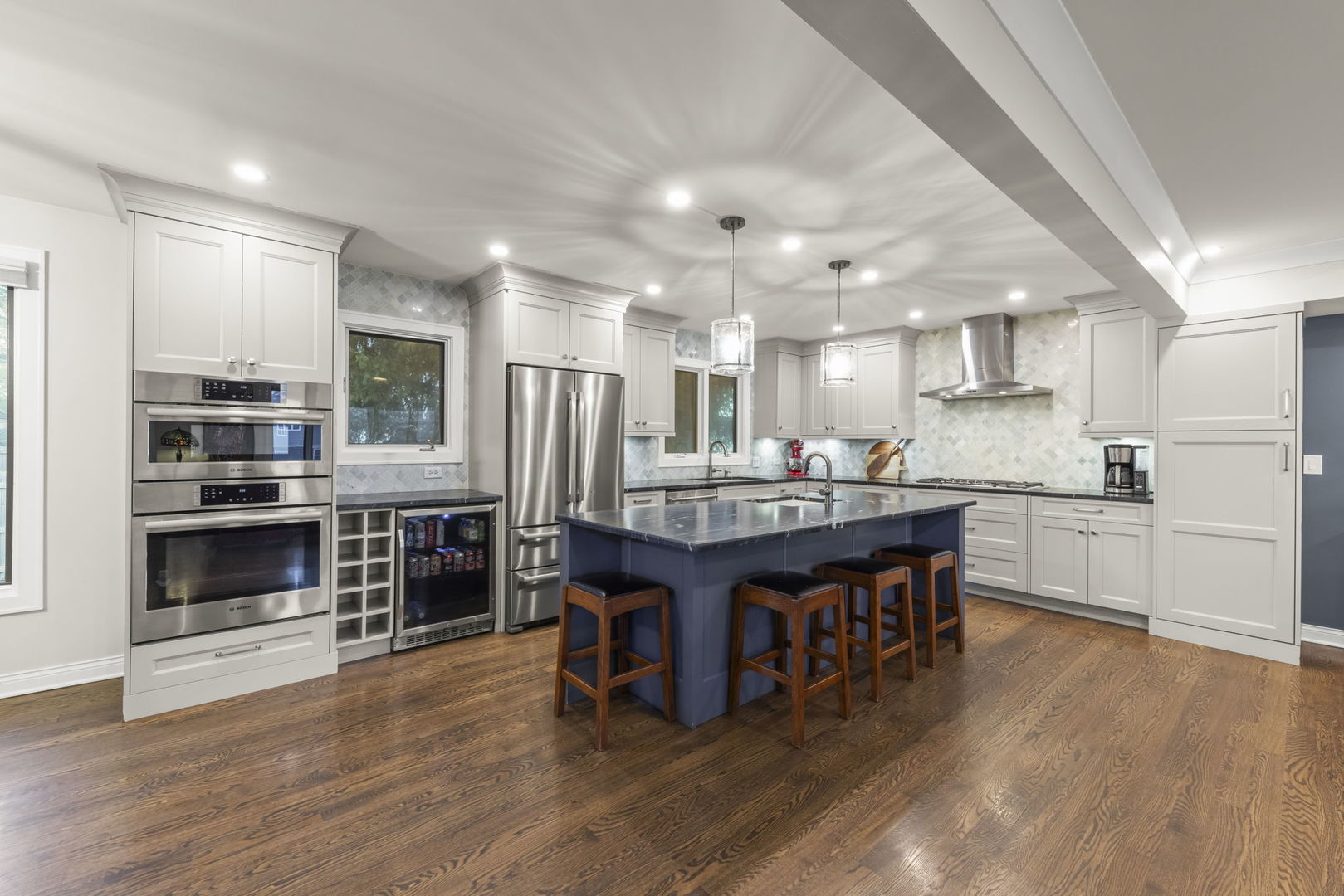 940 Weatherbee Place, Downers Grove, IL 60516