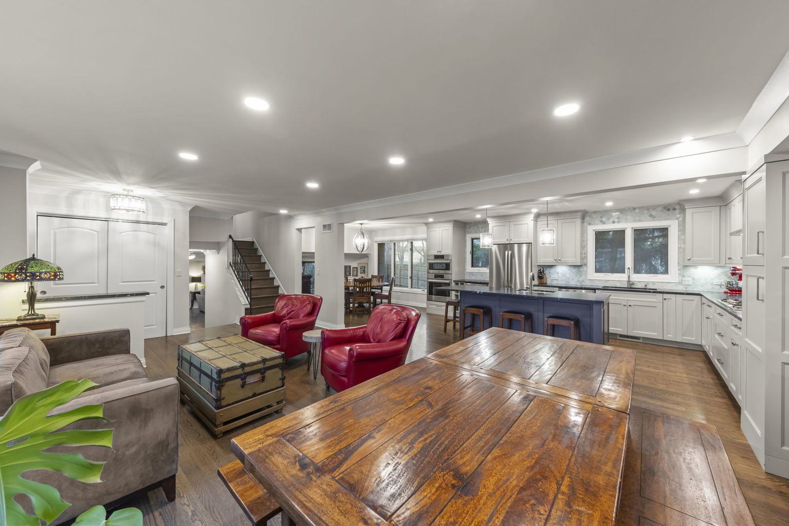 940 Weatherbee Place, Downers Grove, IL 60516