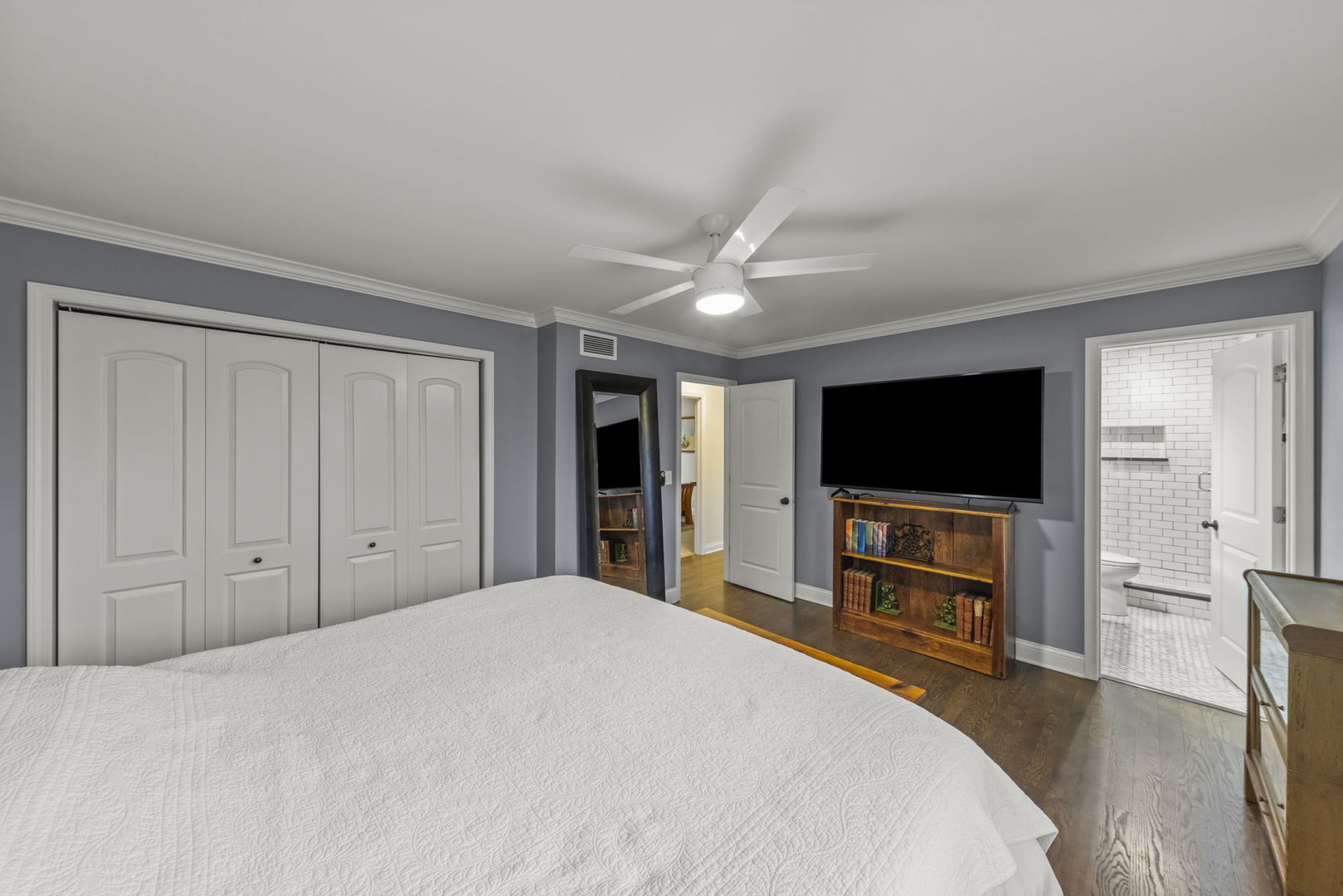 940 Weatherbee Place, Downers Grove, IL 60516