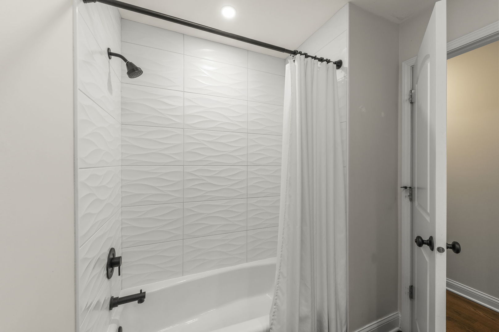 940 Weatherbee Place, Downers Grove, IL 60516