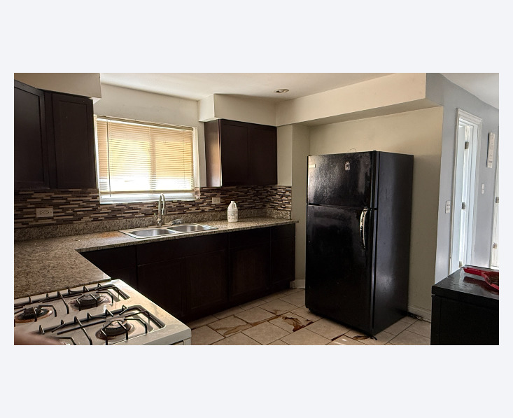 7407 S Kenwood Avenue, Chicago, IL 60619