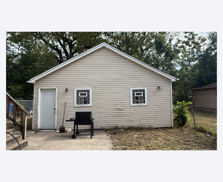 7407 S Kenwood Avenue, Chicago, IL 60619