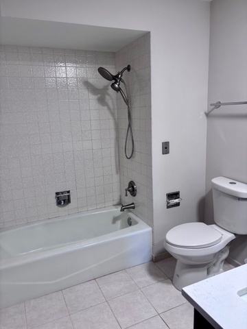 7737 W Golf Drive #101, Palos Heights, IL 60463