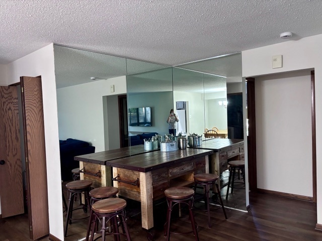 7737 W Golf Drive #101, Palos Heights, IL 60463