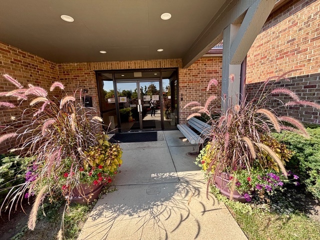 7737 W Golf Drive #101, Palos Heights, IL 60463