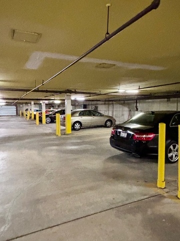 7737 W Golf Drive #101, Palos Heights, IL 60463