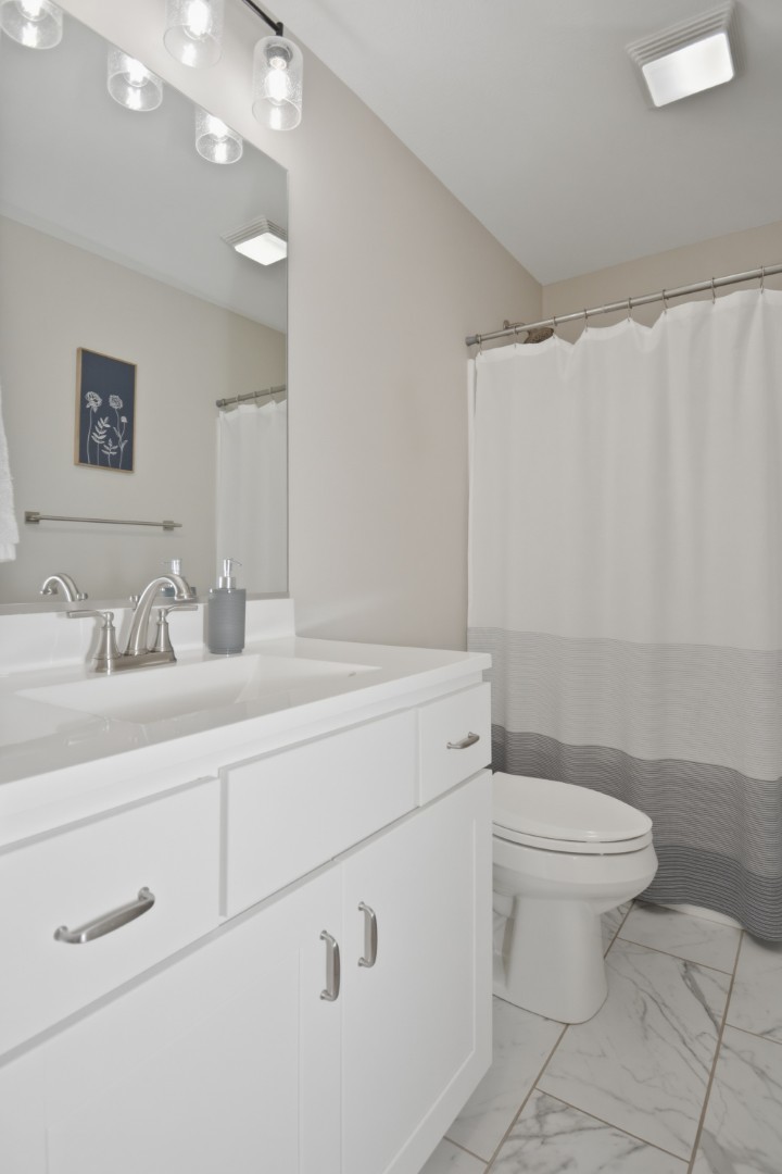 3 Fedor Circle, Bloomington, IL 61705