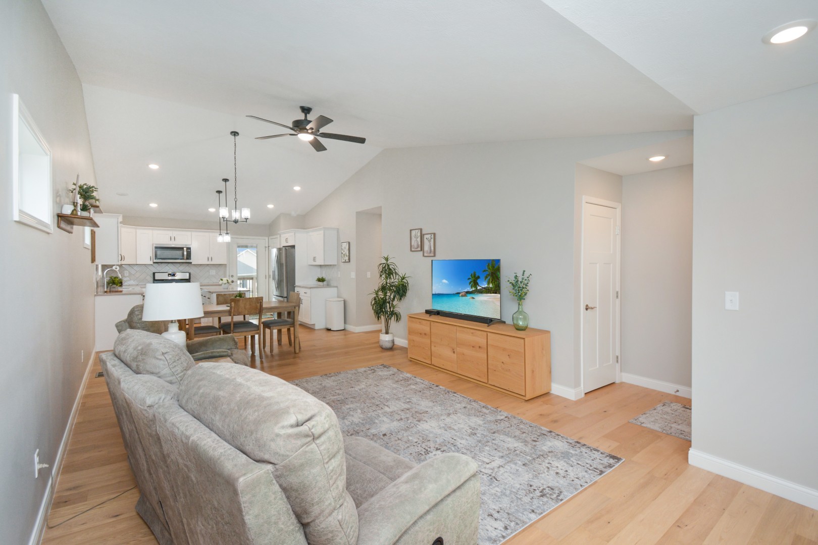 3 Fedor Circle, Bloomington, IL 61705