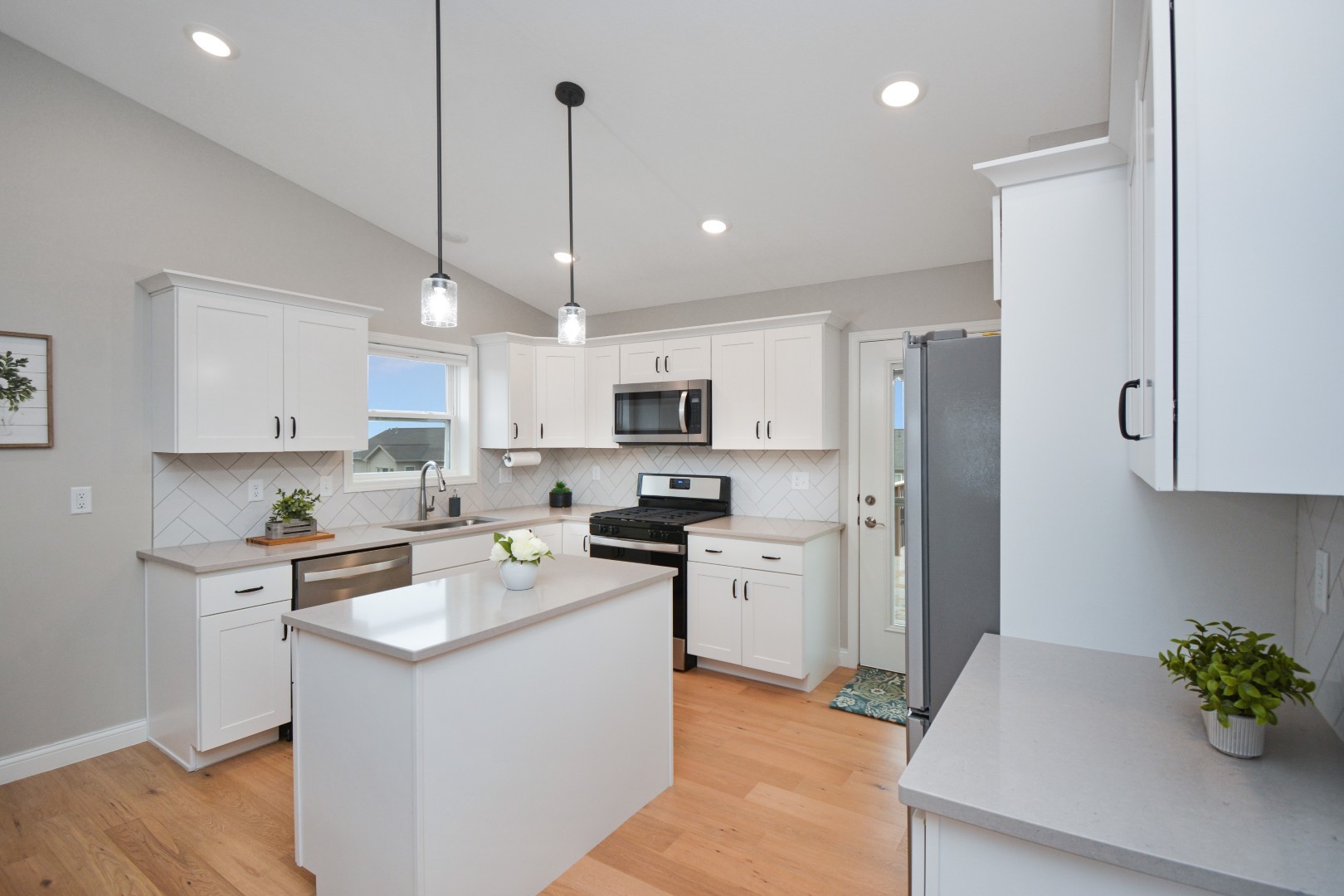 3 Fedor Circle, Bloomington, IL 61705