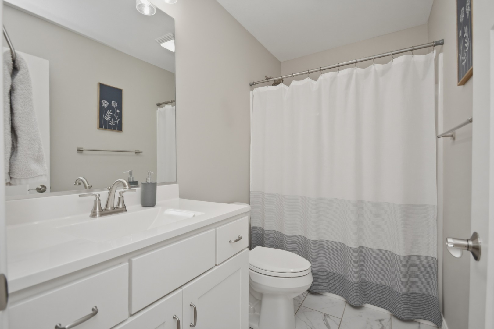 3 Fedor Circle, Bloomington, IL 61705