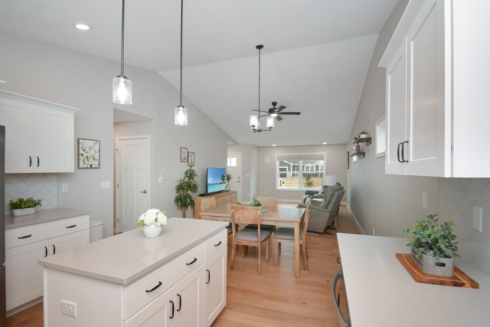 3 Fedor Circle, Bloomington, IL 61705