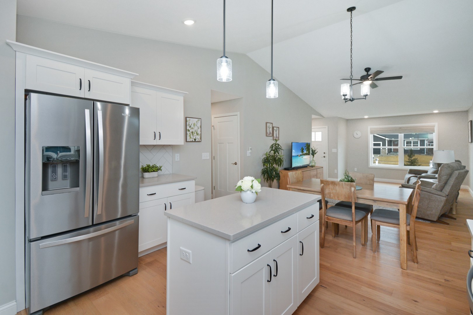 3 Fedor Circle, Bloomington, IL 61705