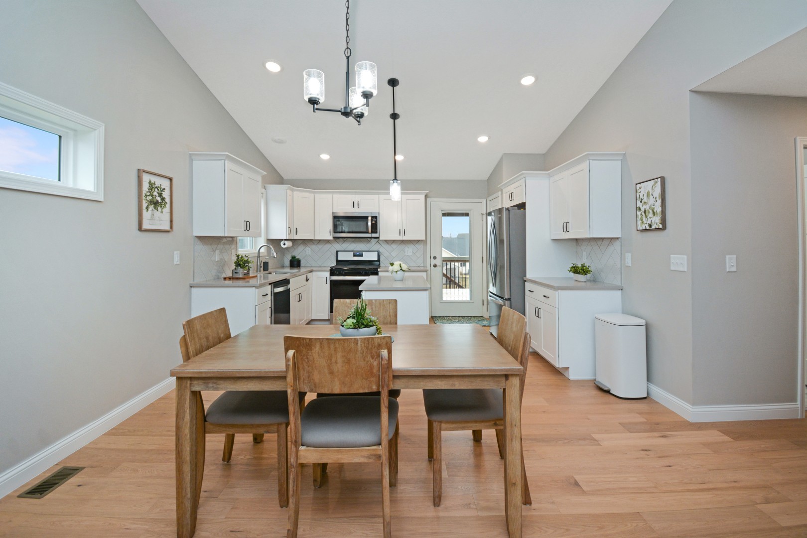 3 Fedor Circle, Bloomington, IL 61705