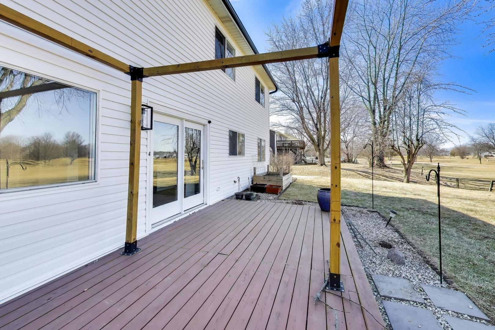 421 N Ashbury Avenue, Bolingbrook, IL 60440