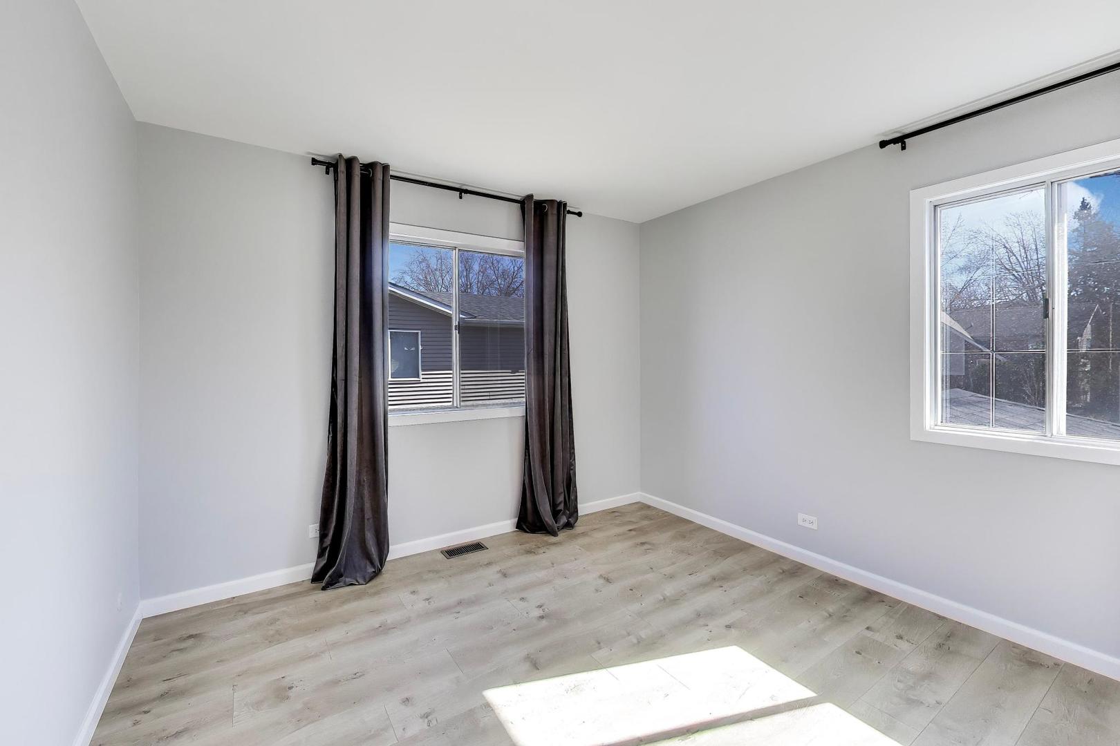 421 N Ashbury Avenue, Bolingbrook, IL 60440