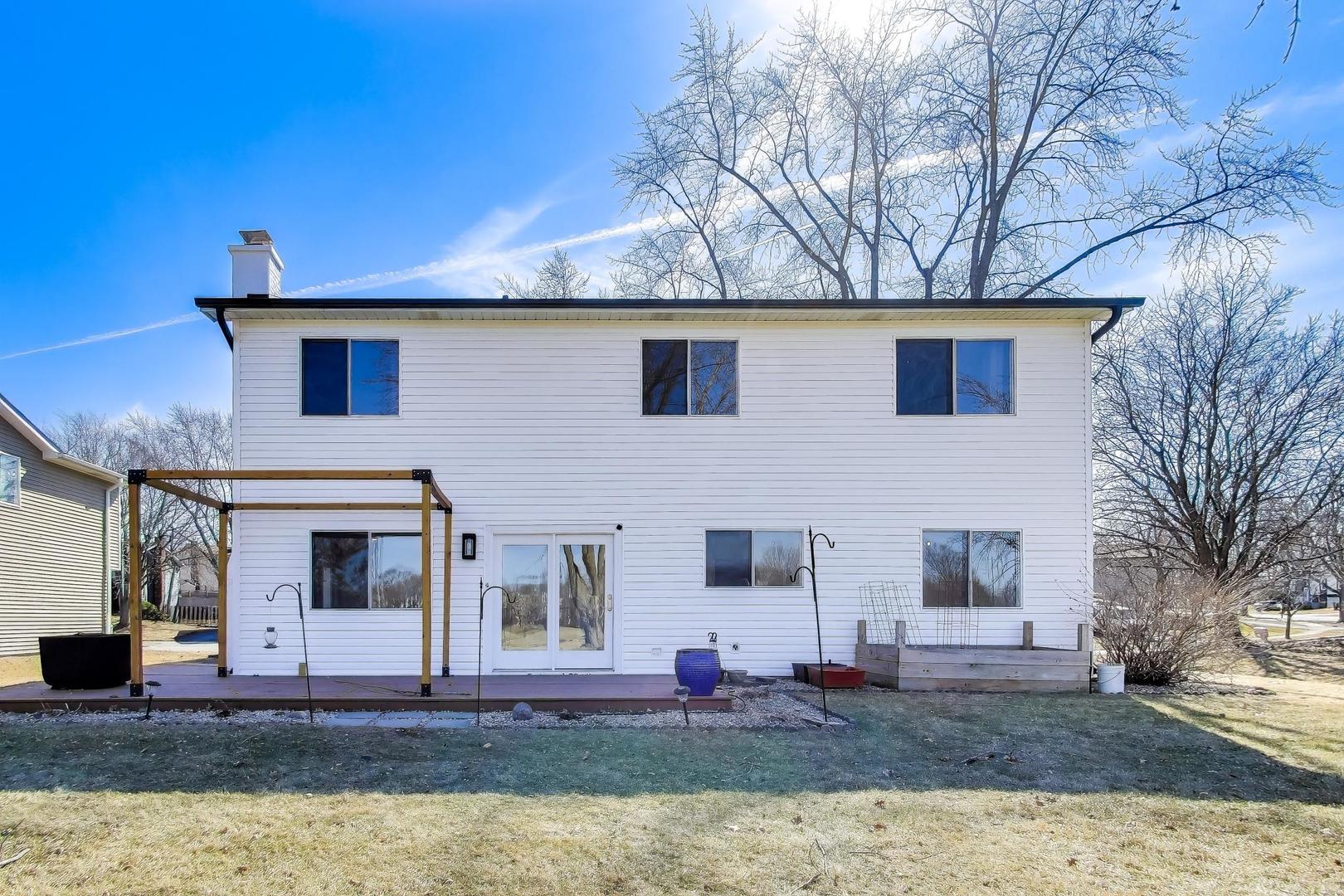 421 N Ashbury Avenue, Bolingbrook, IL 60440