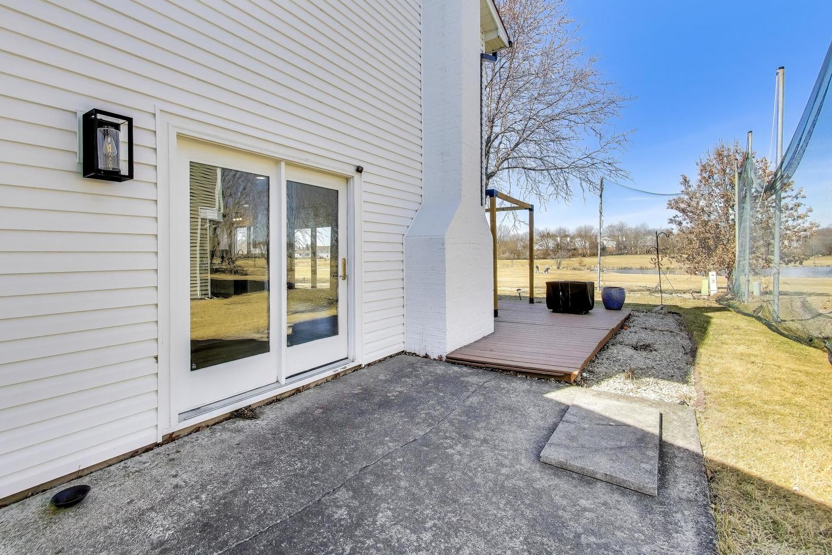 421 N Ashbury Avenue, Bolingbrook, IL 60440