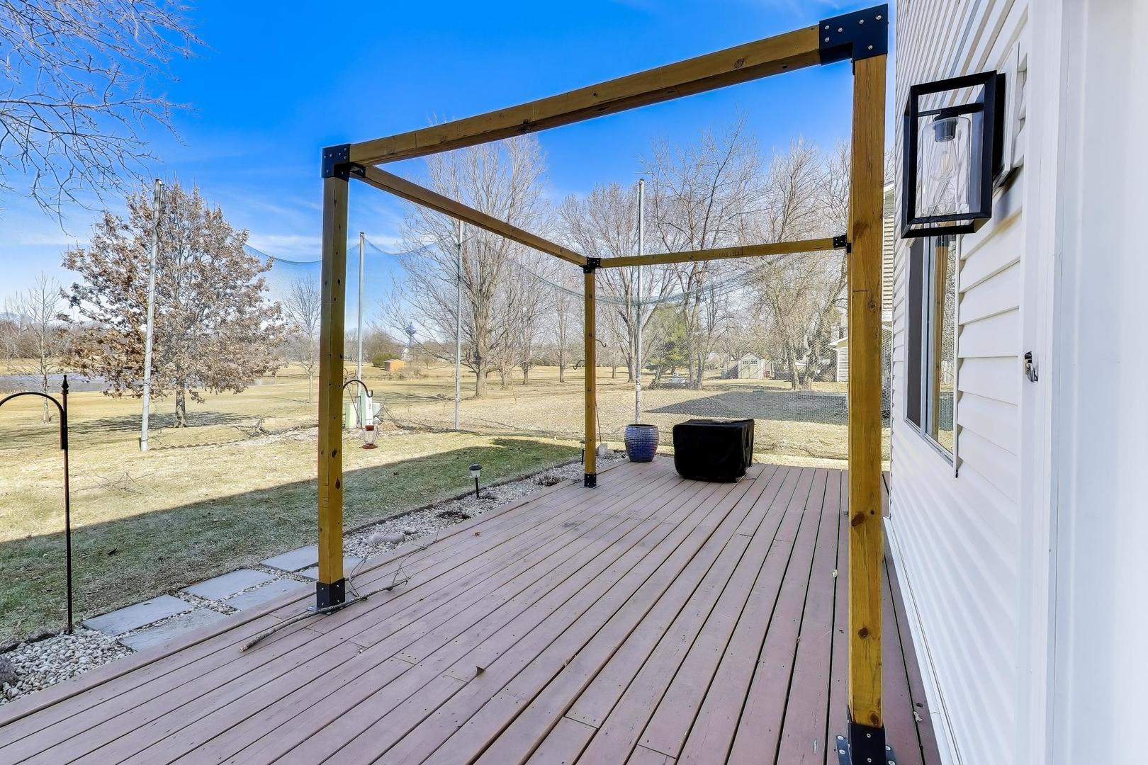 421 N Ashbury Avenue, Bolingbrook, IL 60440