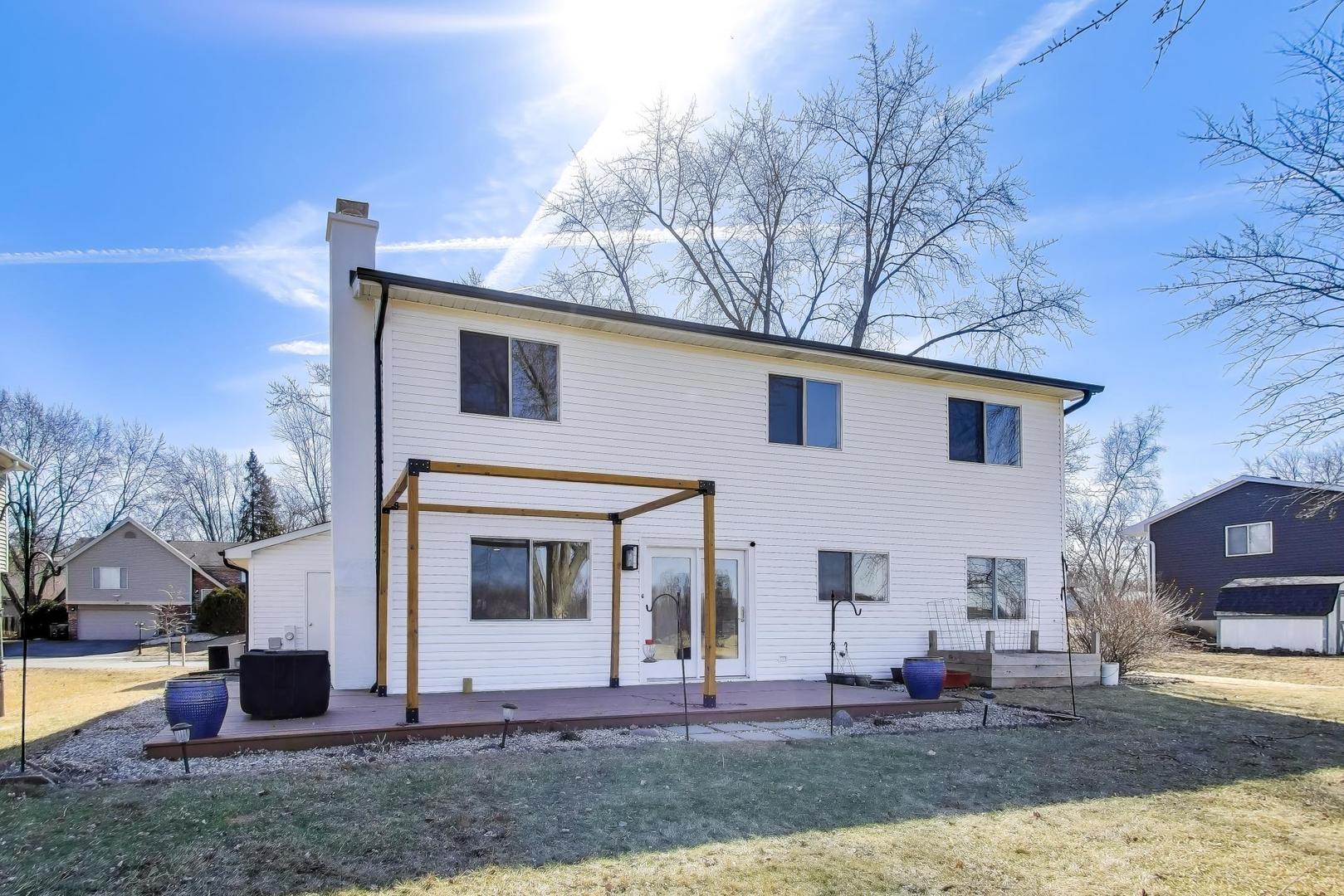 421 N Ashbury Avenue, Bolingbrook, IL 60440