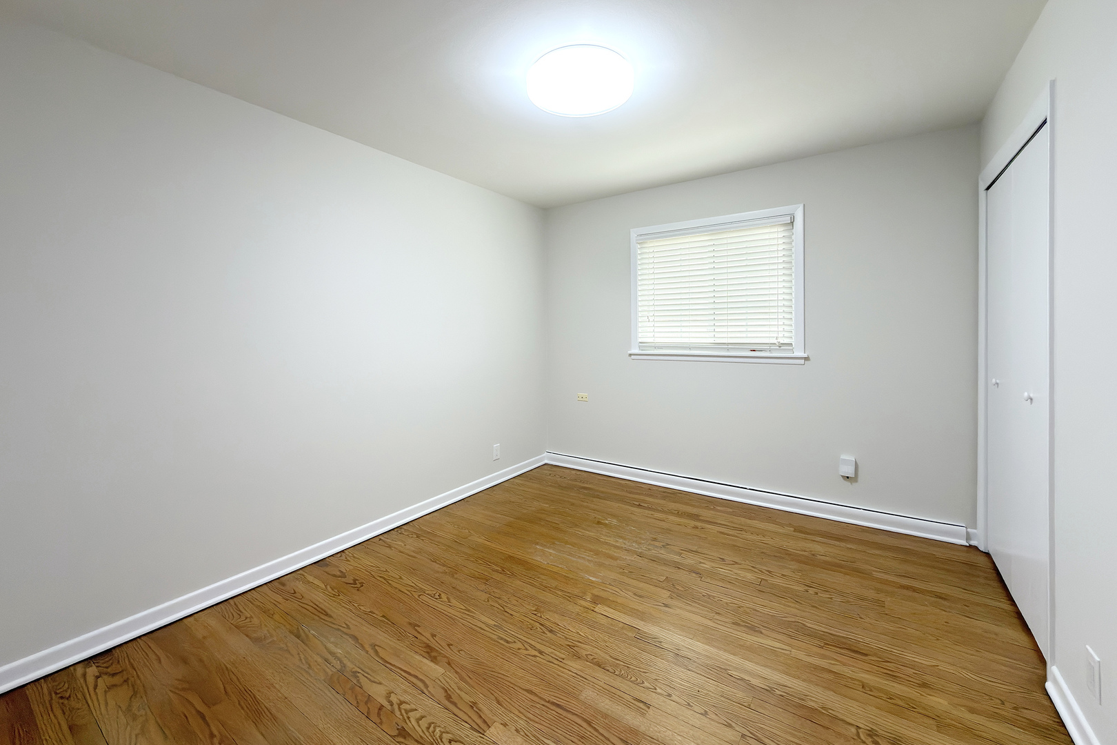 240 Hatlen Avenue, Mount Prospect, IL 60056