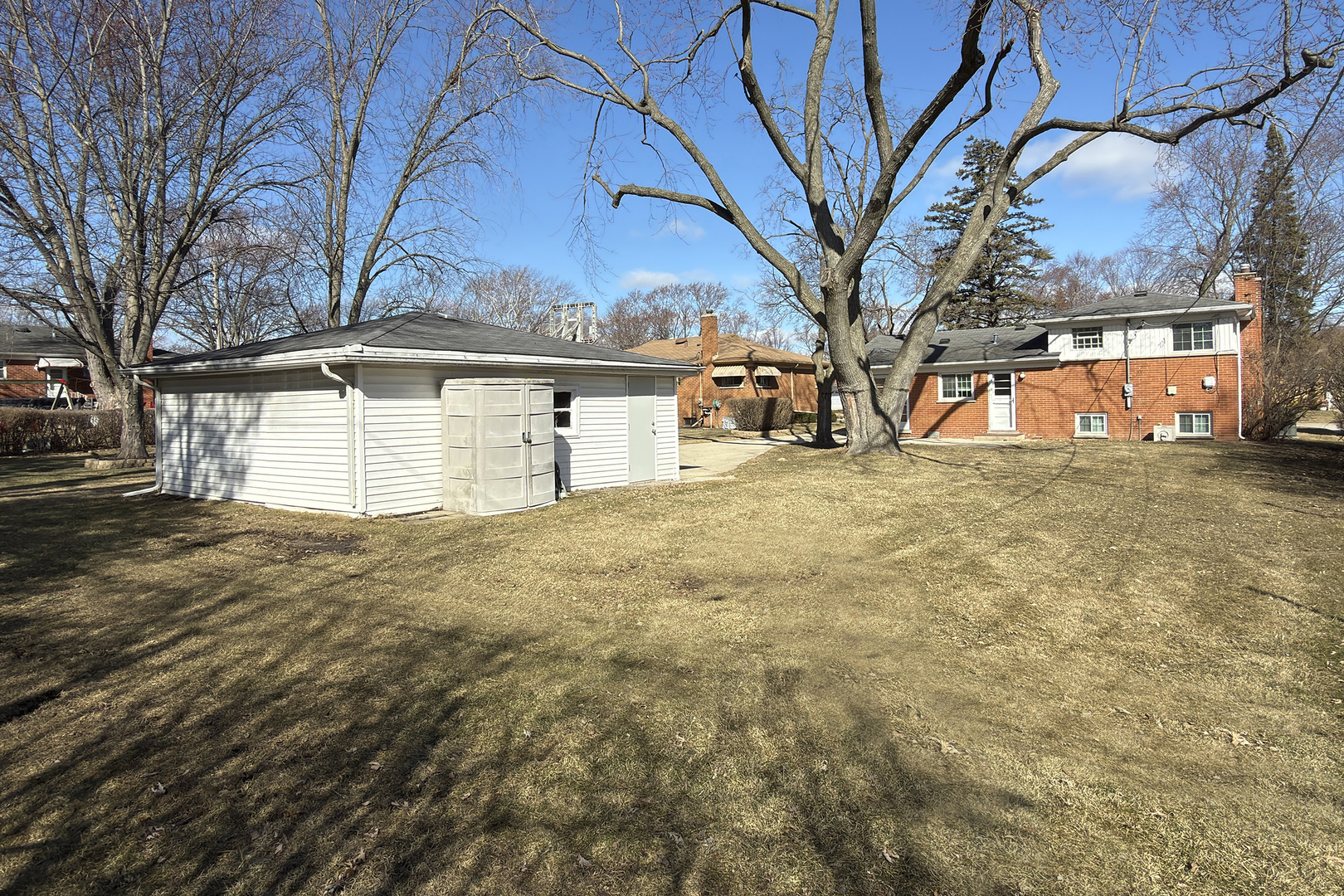 240 Hatlen Avenue, Mount Prospect, IL 60056