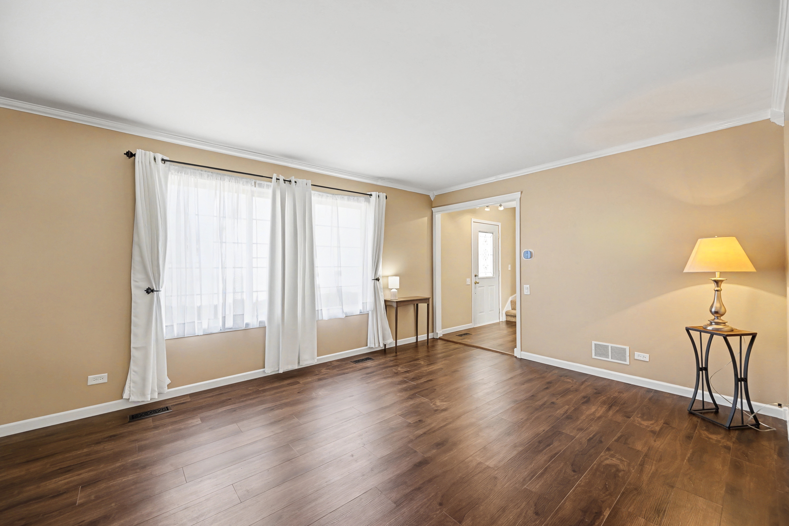 1080 Scarlet Oak Circle, Aurora, IL 60506