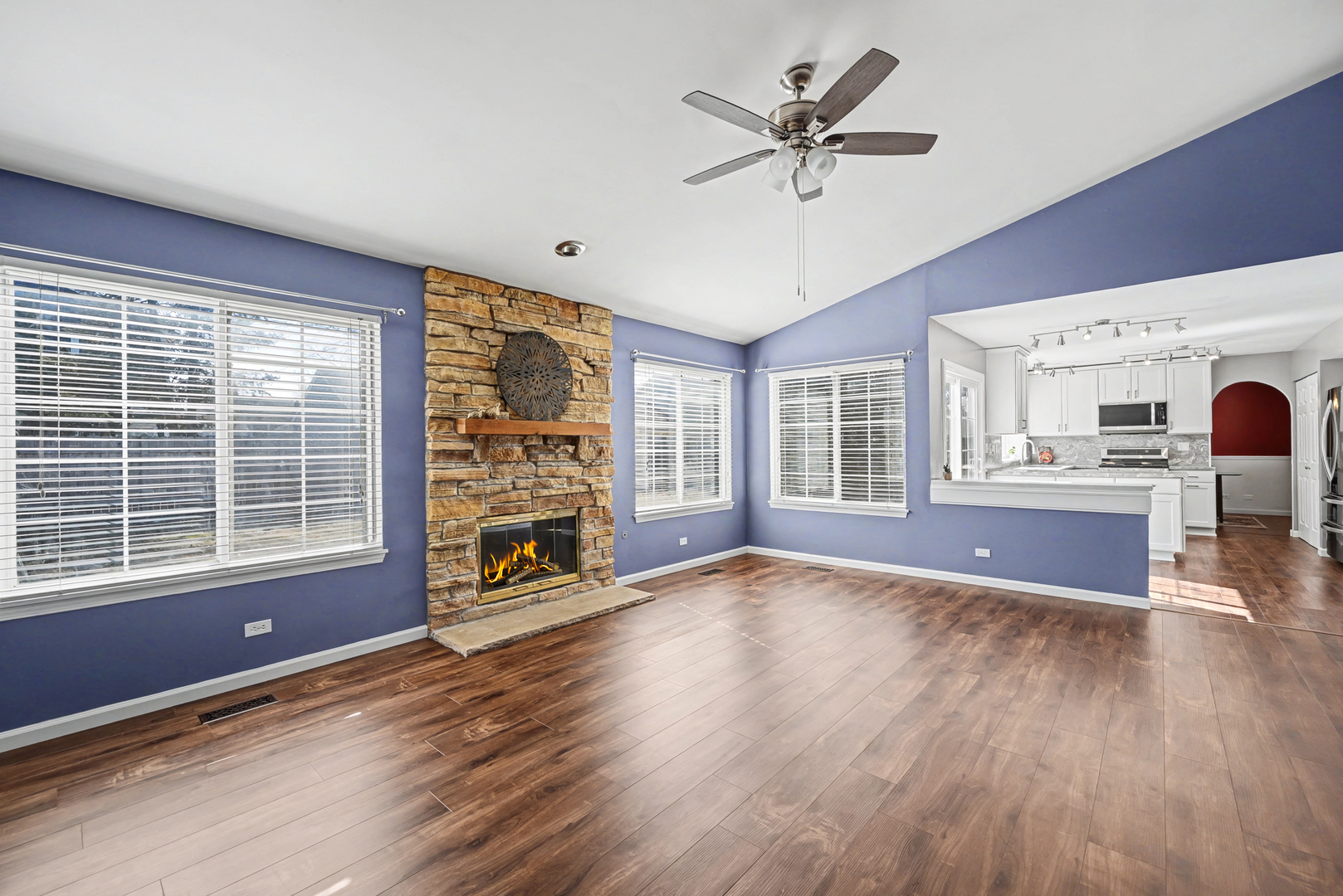 1080 Scarlet Oak Circle, Aurora, IL 60506