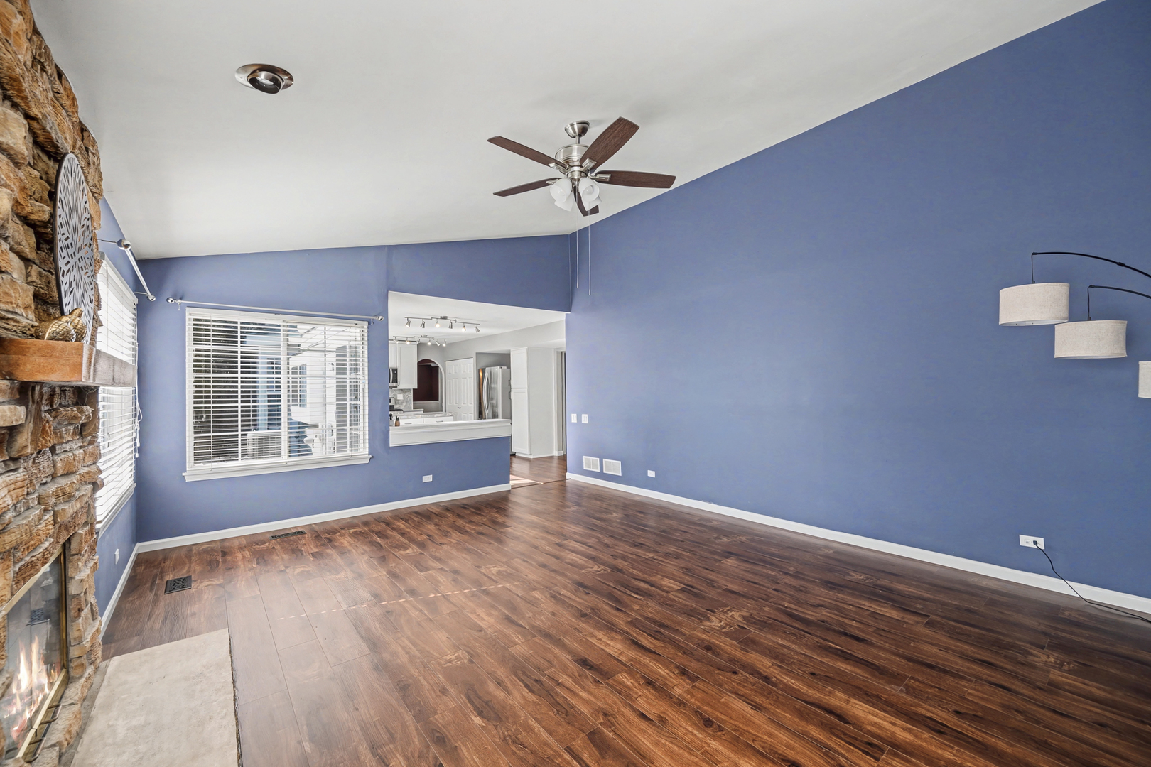 1080 Scarlet Oak Circle, Aurora, IL 60506