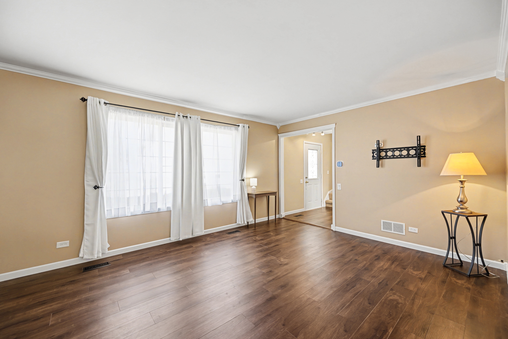 1080 Scarlet Oak Circle, Aurora, IL 60506