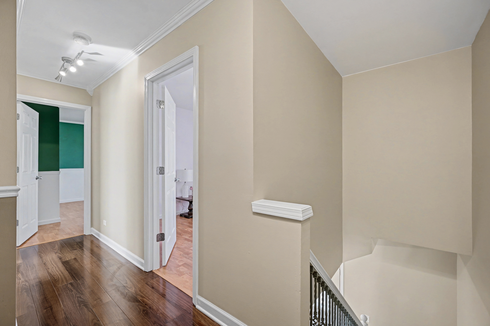 1080 Scarlet Oak Circle, Aurora, IL 60506