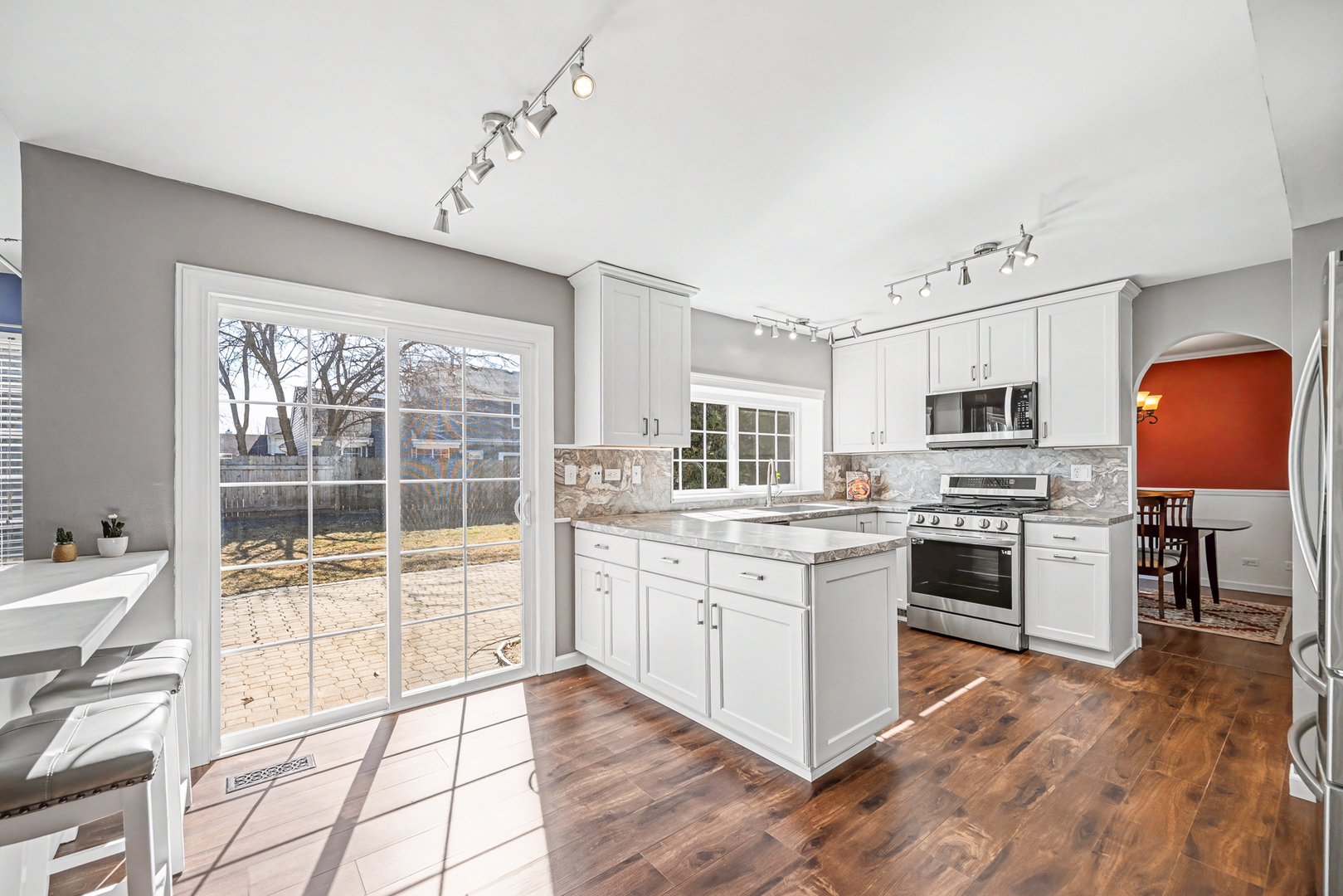 1080 Scarlet Oak Circle, Aurora, IL 60506