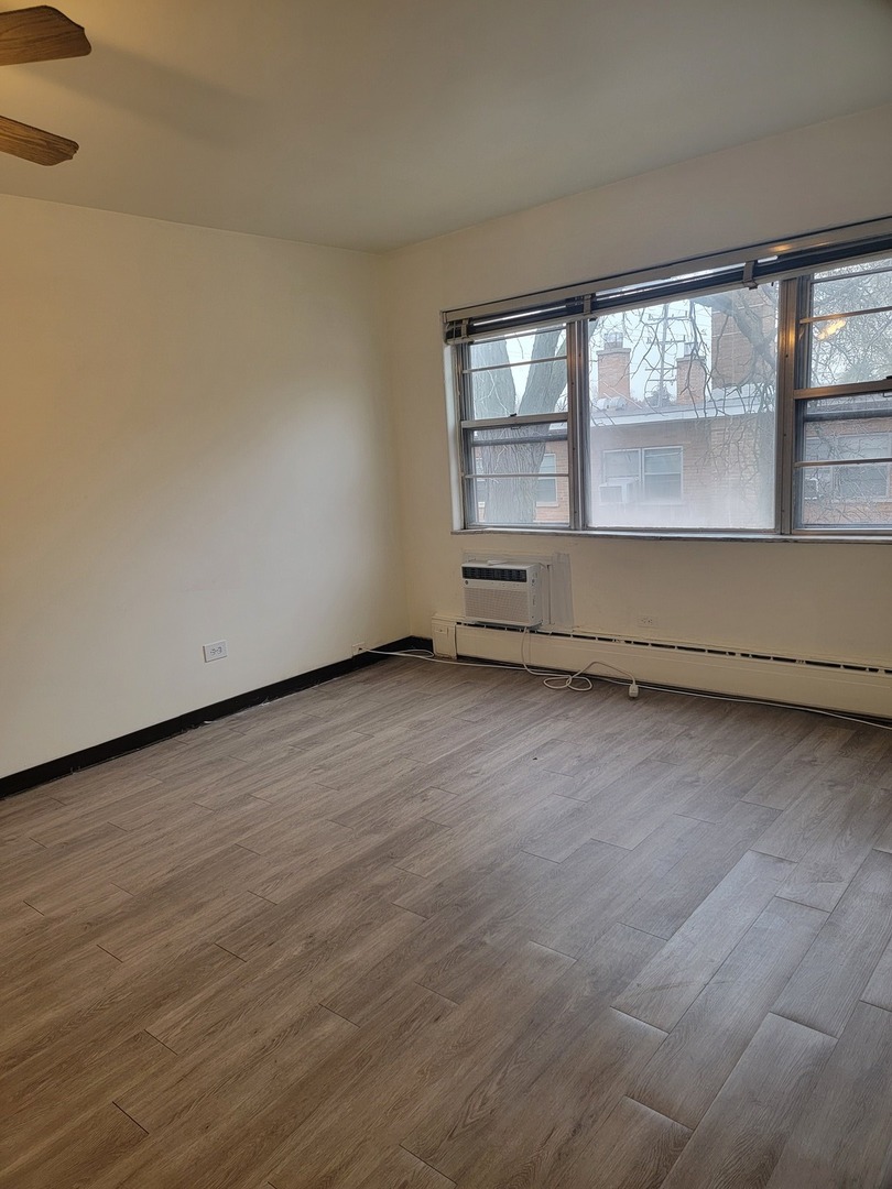 144 Ann Street #8, Clarendon Hills, IL 60514