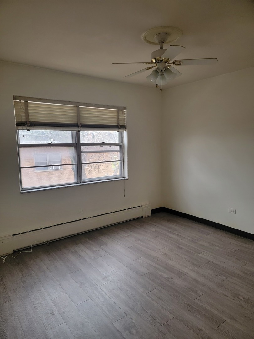 144 Ann Street #8, Clarendon Hills, IL 60514