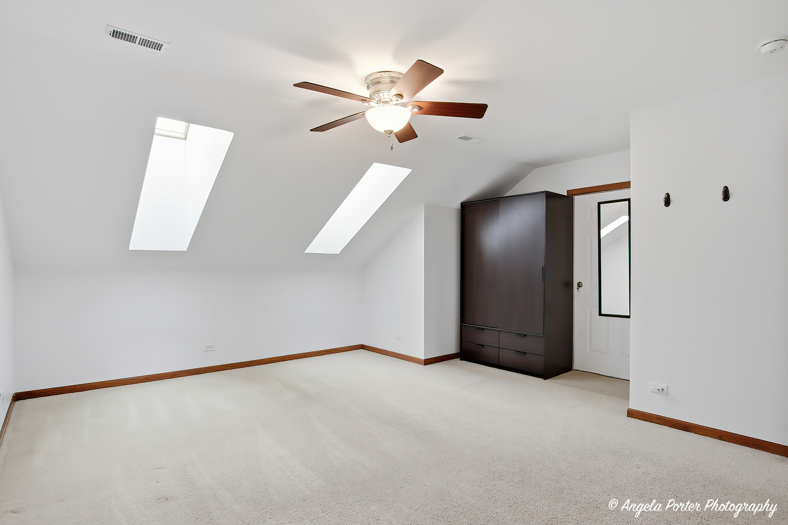 3920 Highview Drive, Crystal Lake, IL 60012