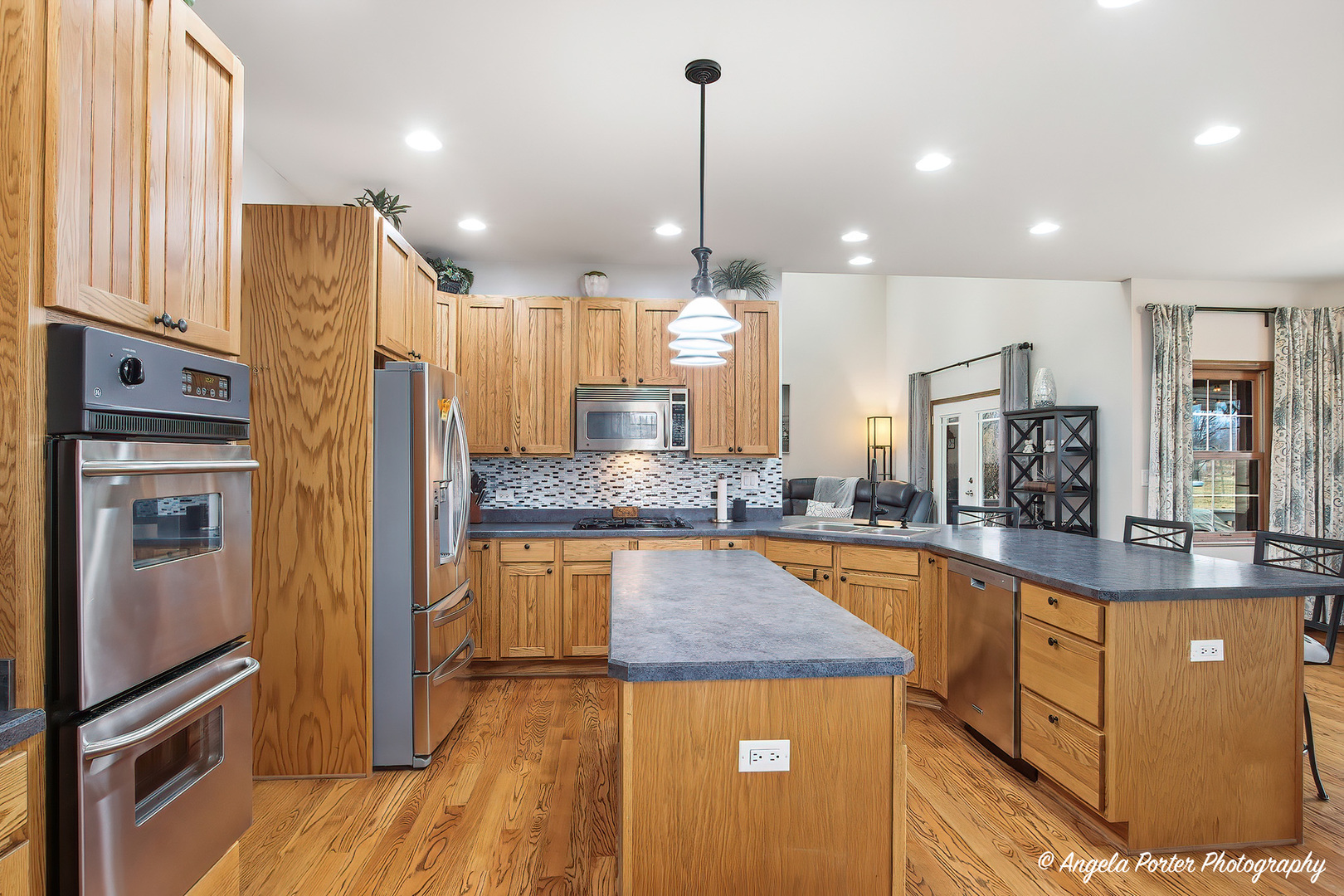 3920 Highview Drive, Crystal Lake, IL 60012