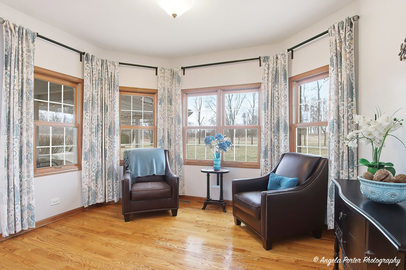 3920 Highview Drive, Crystal Lake, IL 60012