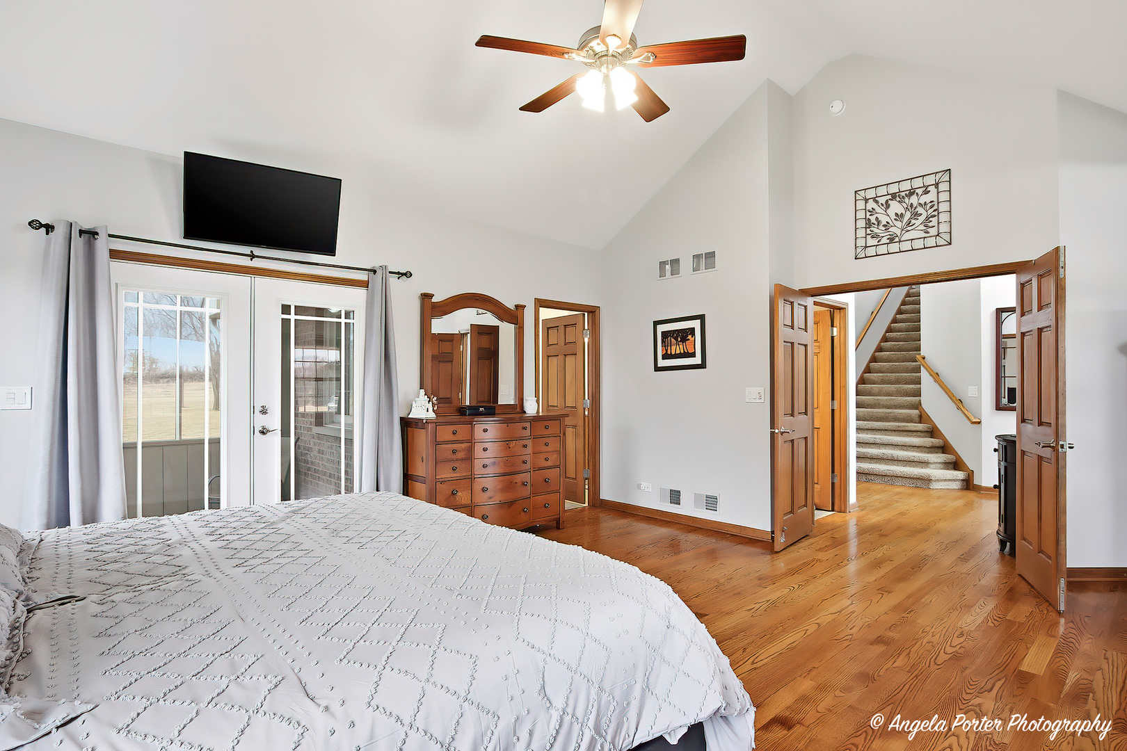 3920 Highview Drive, Crystal Lake, IL 60012