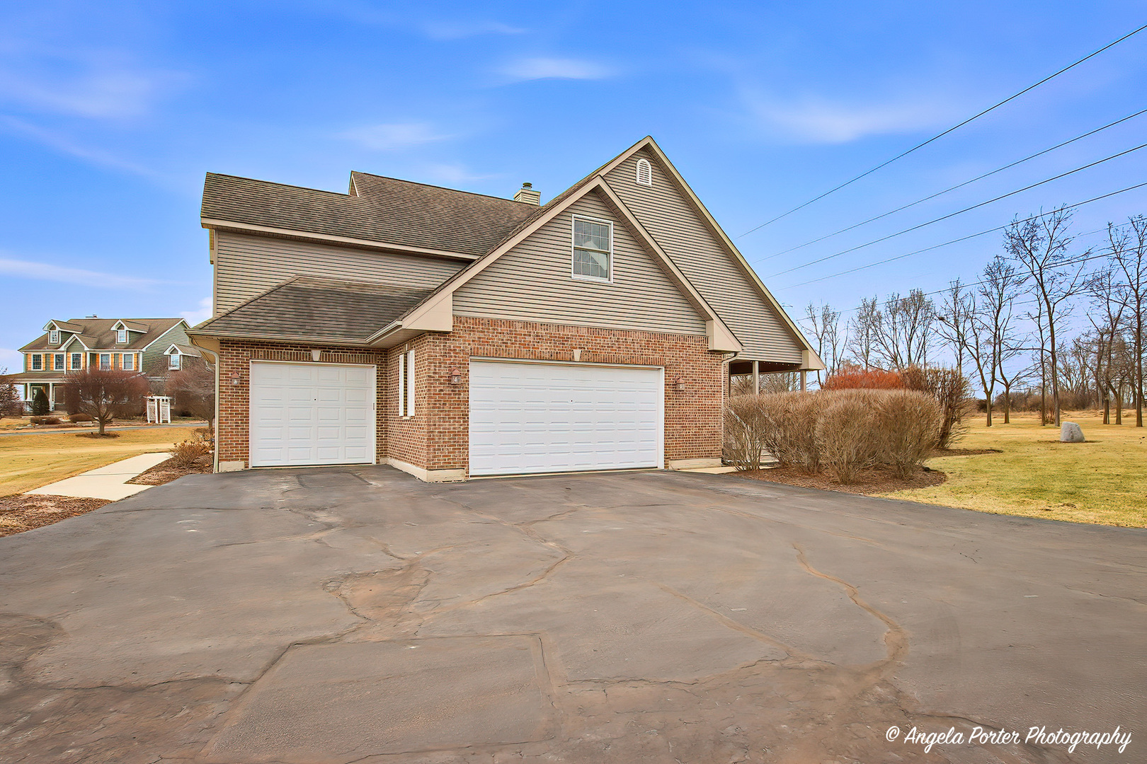 3920 Highview Drive, Crystal Lake, IL 60012