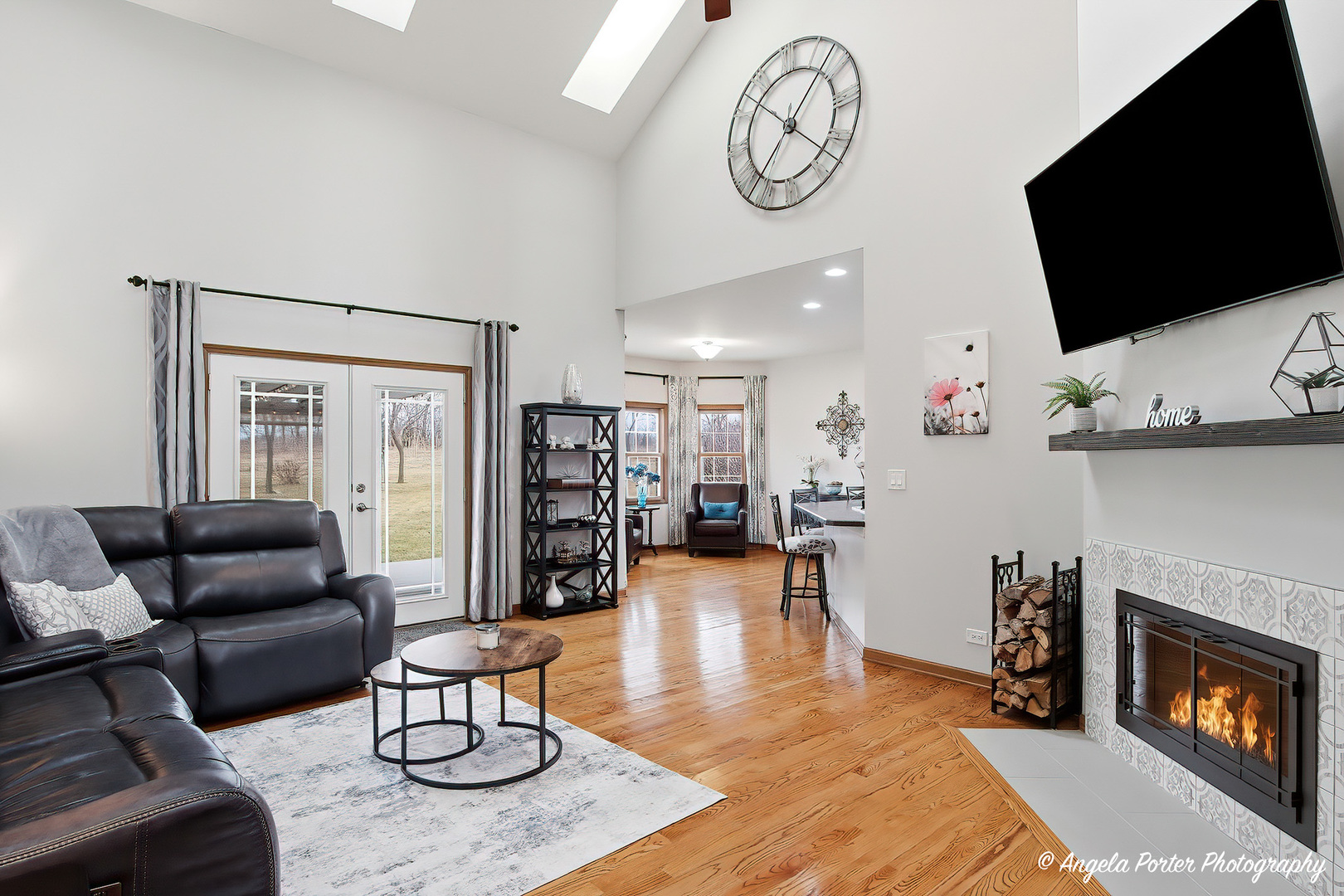 3920 Highview Drive, Crystal Lake, IL 60012