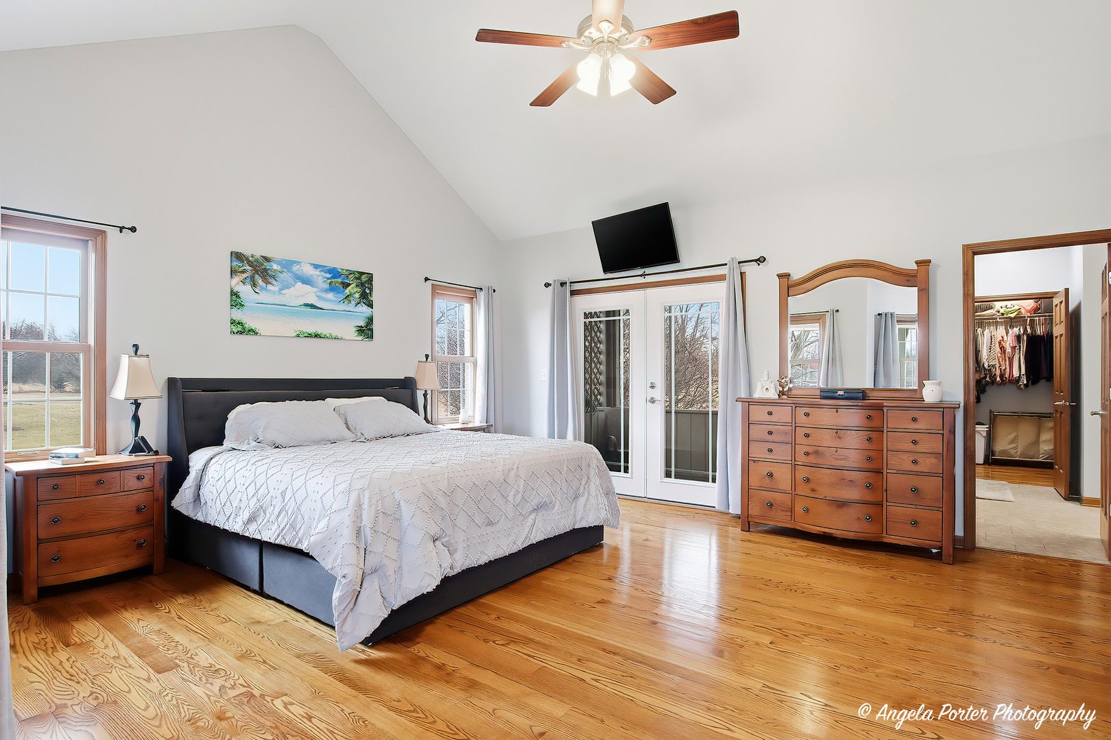 3920 Highview Drive, Crystal Lake, IL 60012