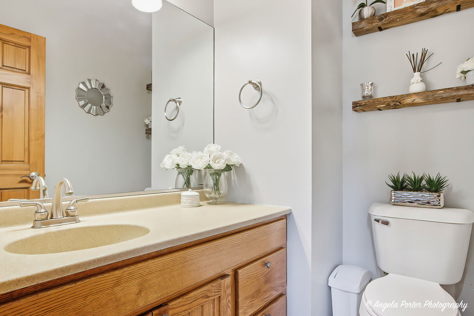 3920 Highview Drive, Crystal Lake, IL 60012