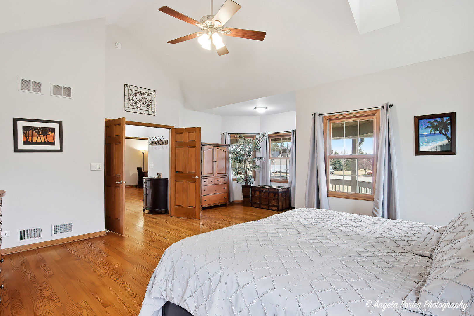 3920 Highview Drive, Crystal Lake, IL 60012