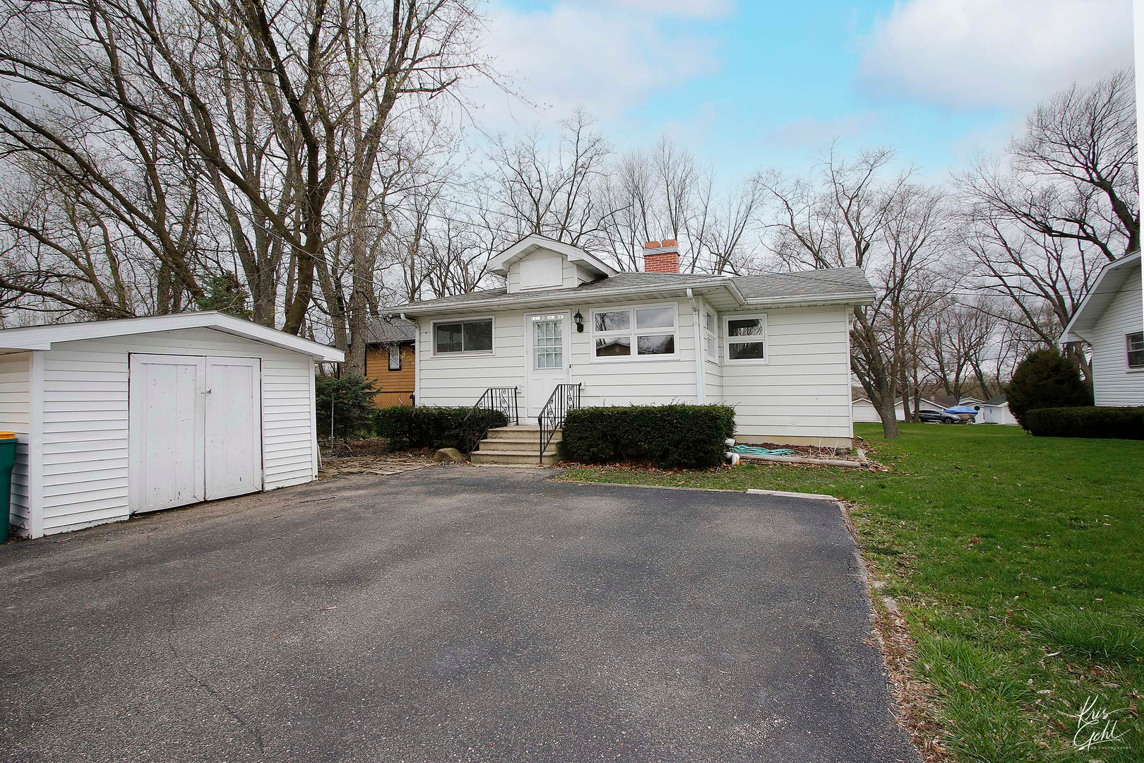 39271 N Lake Avenue, Lake Villa, IL 60046