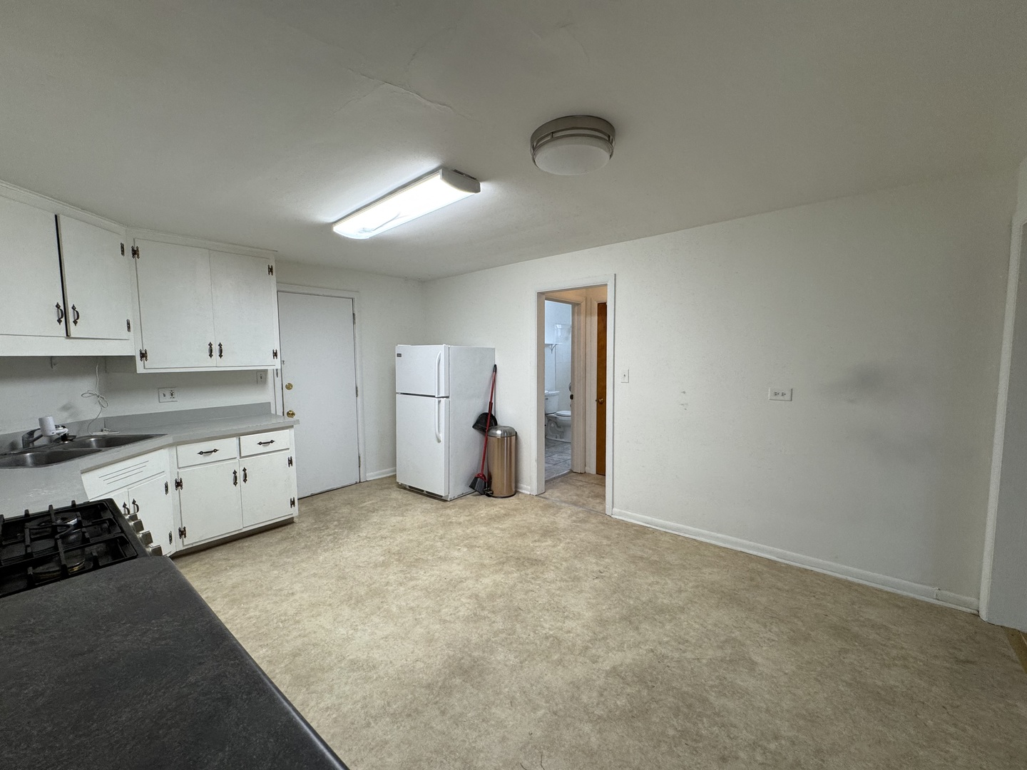 Warrenville, IL 60555