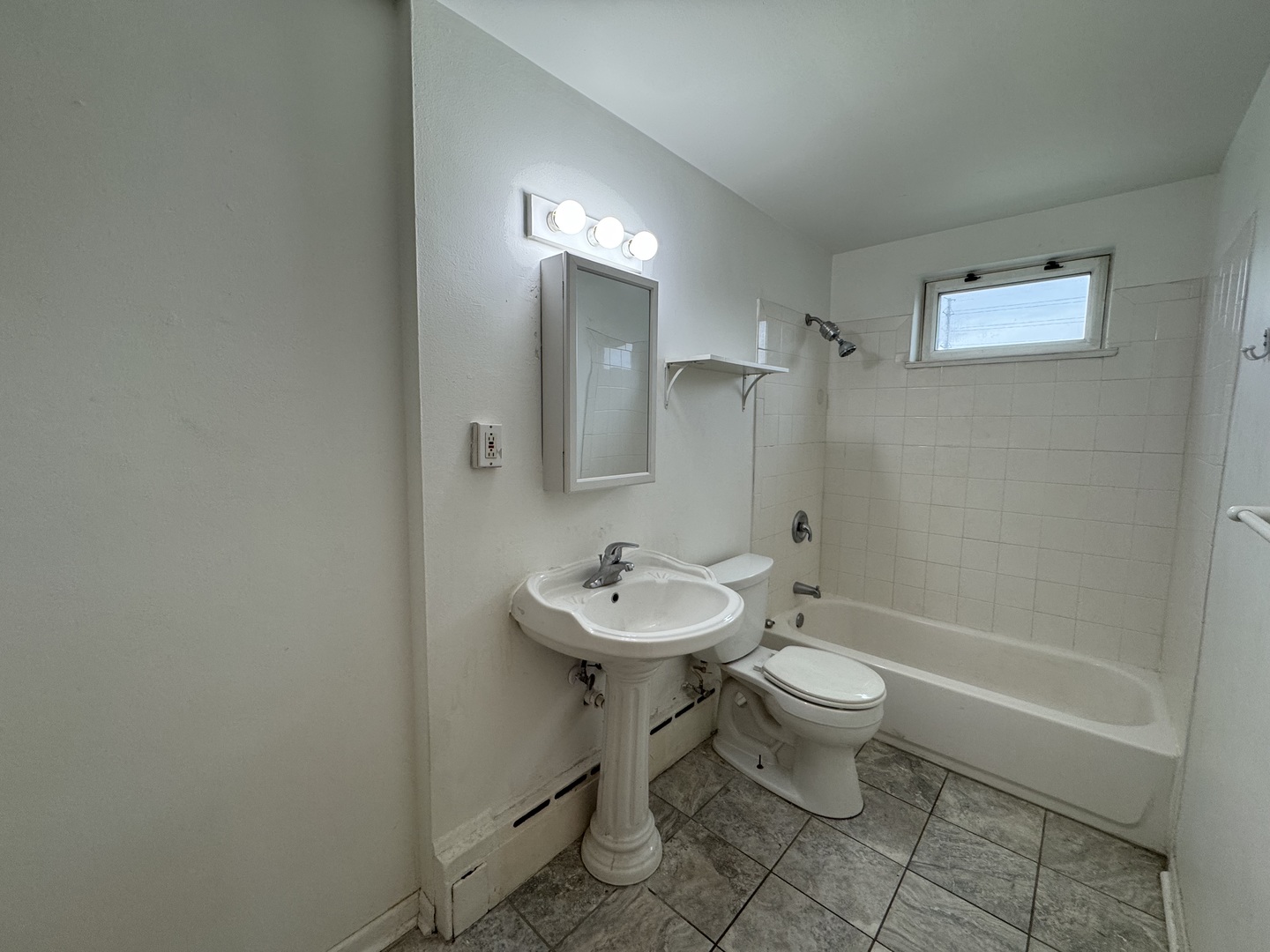 Warrenville, IL 60555